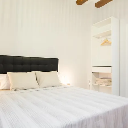 Novus Homes Sants Appartement