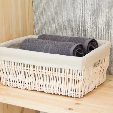 Novus Homes Sants 아파트