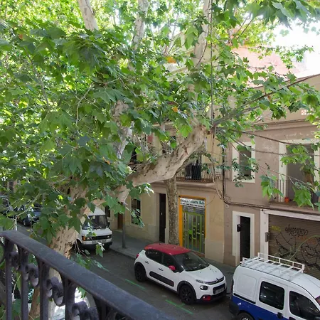 Novus Homes Sants 아파트 *